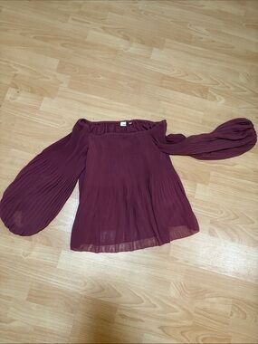 Wilfred Off-the-Shoulder Pleated Blouse - Burgundy